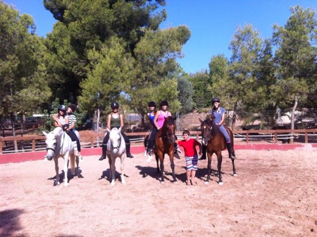  Group photo with the horses