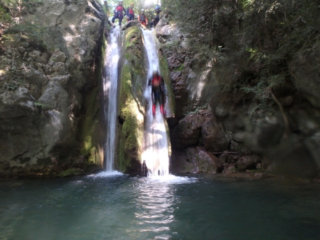  Canyoning jump 