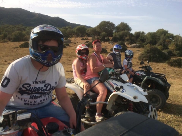 Ruta en quad con la familia en Parque Natural de los Alcornocales