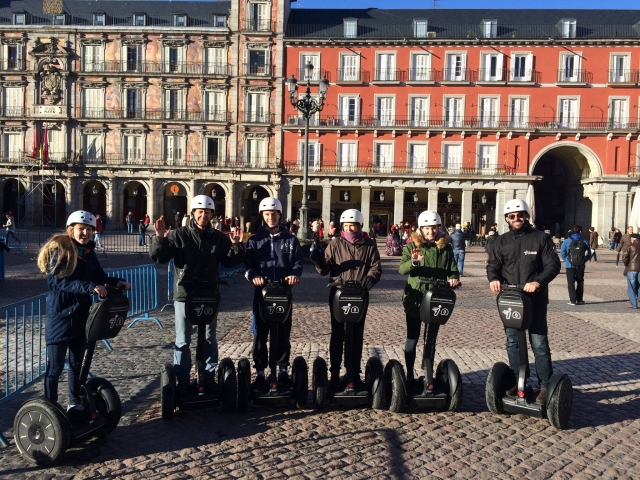 Visitando la Plaza Mayor en segway