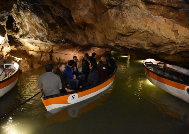Visita guiada al interior de la cueva
