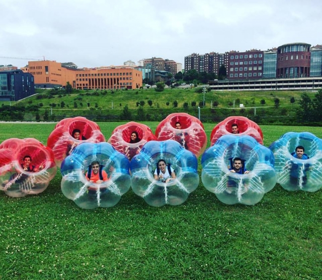  Photo before the zorbing match 