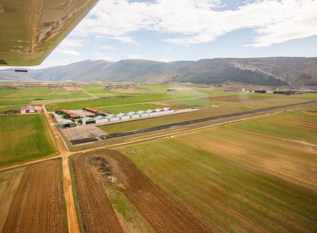 Aerodromo en Navarra desde la avioneta