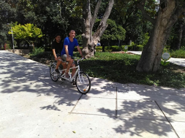  passeggiare nel giardino 