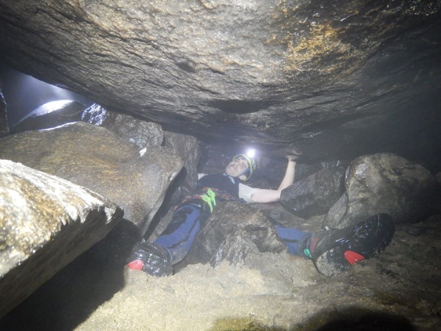  not suitable for claustrophobics 