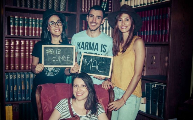 celebrando con la cumpleanera