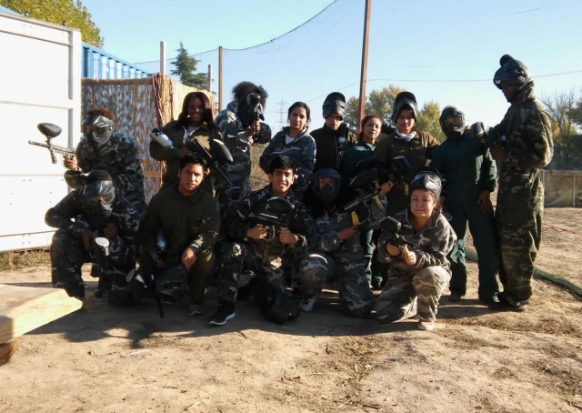 Mixed paintball group 