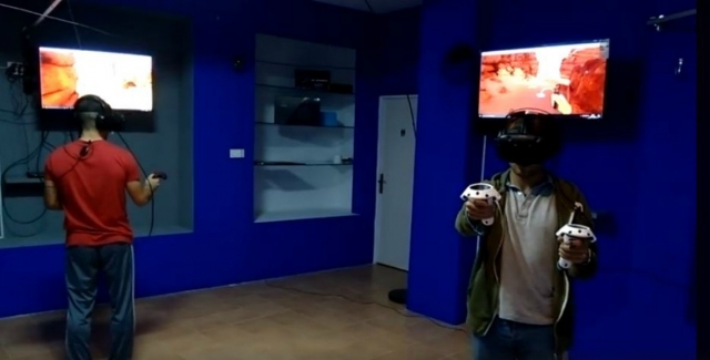 jugando realidad virtual