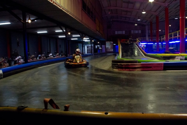 Disfrutando de una tanda de karting