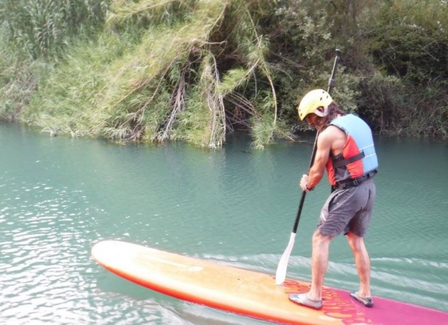  Traversata del sup nel fiume