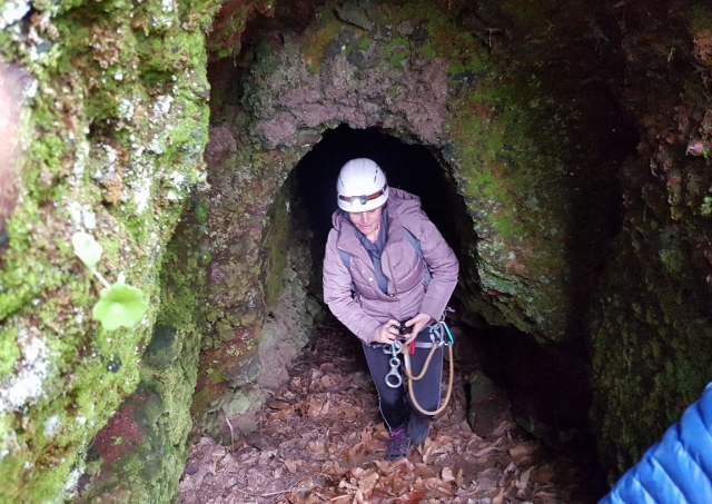  Leaving the cave with frontal 