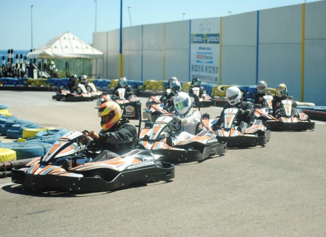 Competicion de karting ajustada