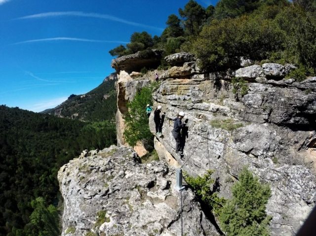  Horizontal staples in the Priego ferrata 