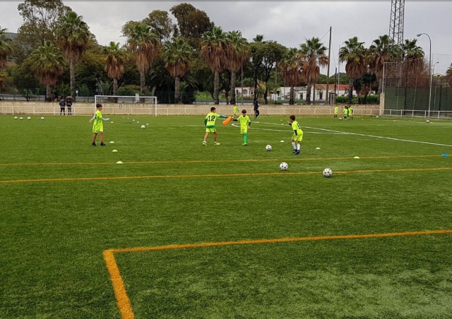  皇家贝蒂斯校园足球 