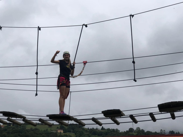 Atravesando el puente colgante