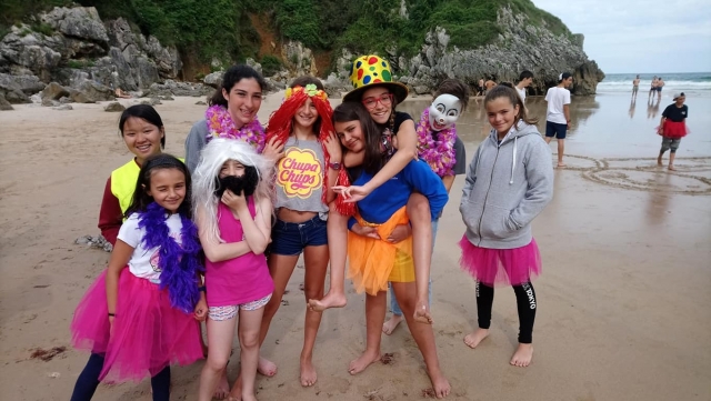 Disfrazados en la playa