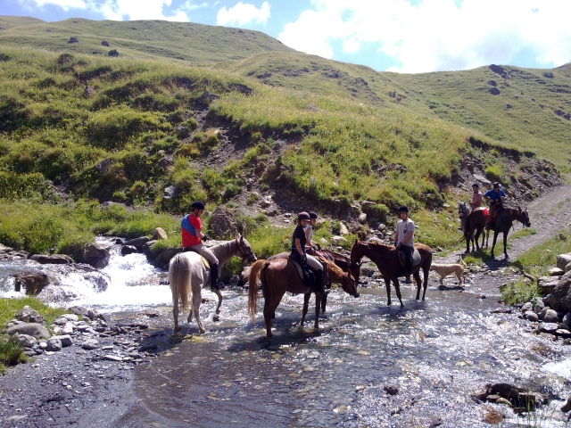 Riachuelo a caballo en Cardedeu
