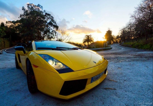  Lamborghini Gallardo jaune 