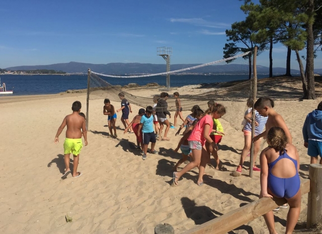Voley en la playa en Arosa