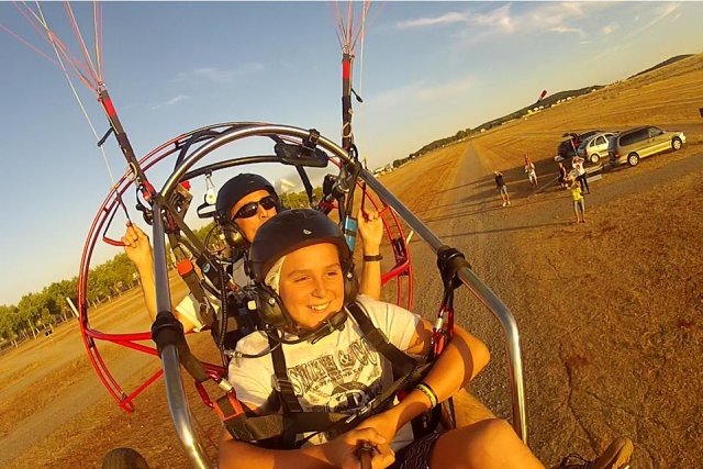 Vuelo en paramoro infantil Caceres