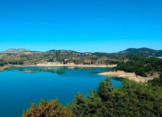 Embalse a las afueras de Malaga