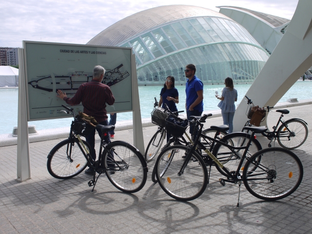 Tour of the city of arts 