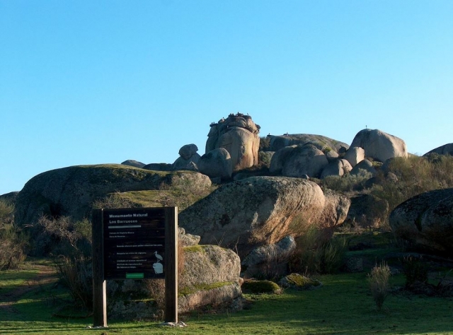 e-19747308-monumento-natural-de-los-barruecos15208466697032.jpg