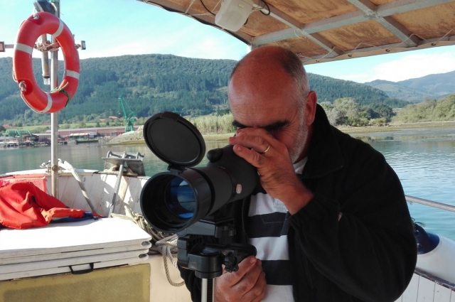  Observation des oiseaux depuis le bateau à Urdaibai