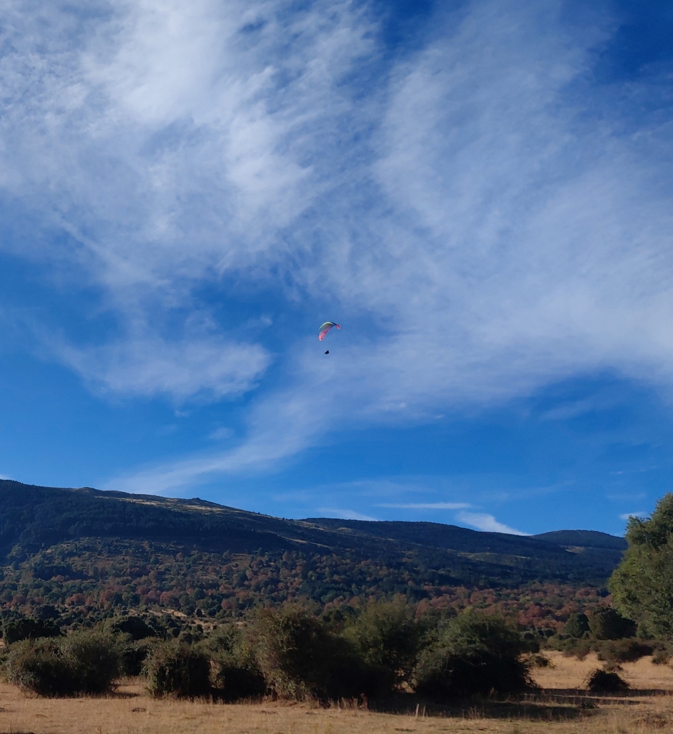 res_o-65944-parapente_de_eva-maria-martin-leon_img-20251004-wa0005_1760199568609.jpeg res_o-65944-parapente_de_eva-maria-martin-leon_img-20251004-wa0005_1760199568609.jpeg