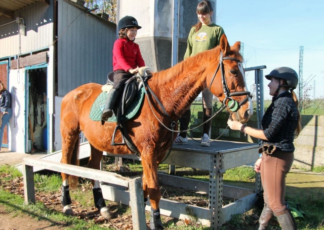 Peque sobre el caballo en Deva