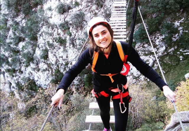  Ragazza sulla ferrata La Hermida 