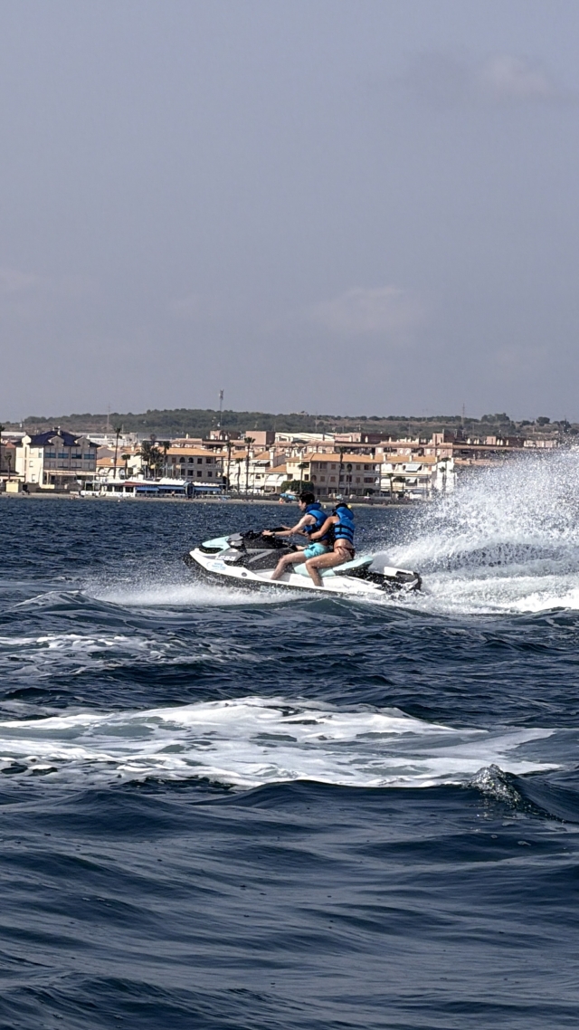 Review of Carme about Rent a Santa Pola jet ski without a license for 1 hour