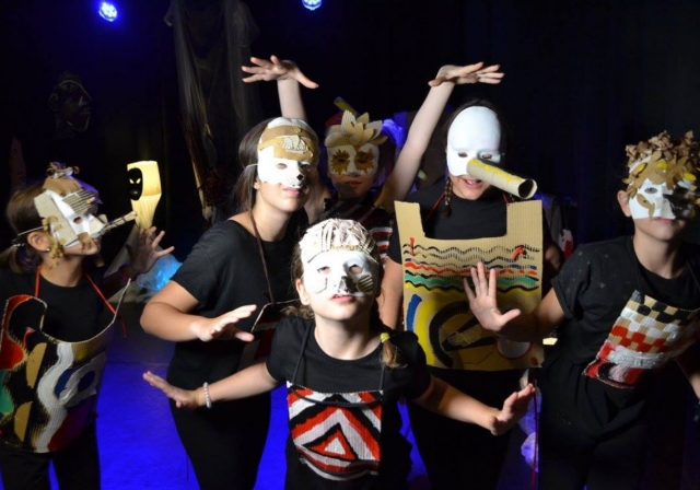 Representacion teatral campamento Salamanca