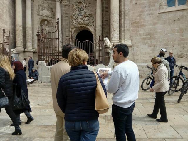 Explicando los monumentos valencianos