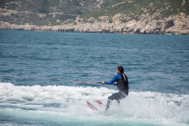 Esqui nautico frente a Sitges