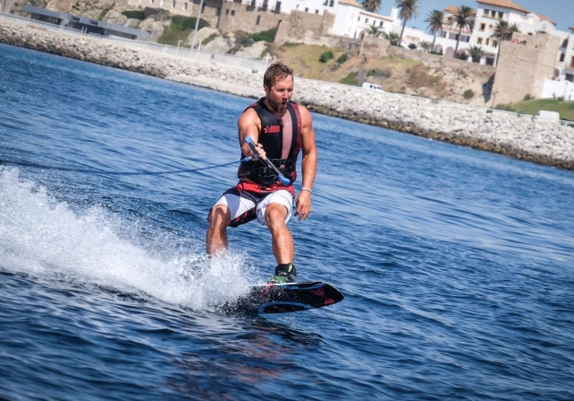 Sesion de wake en Port Olimpic
