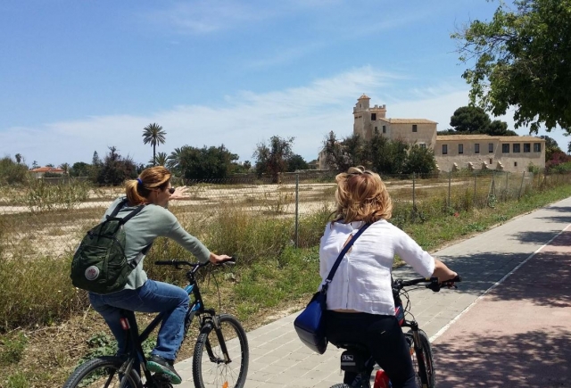  Piste cyclable traversant Alicante 