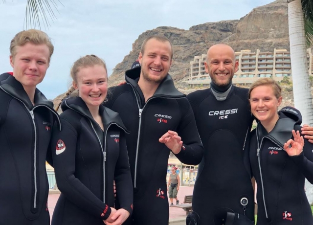  Group of divers in Playa del Ingles 