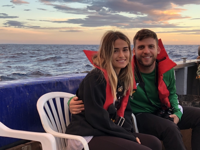 Pareja de pasajeros a bordo en Castellon