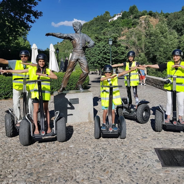 Flamento Zambra y nuestros aventureros de segway