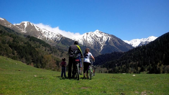 Ruta ciclismo con hijos en familia