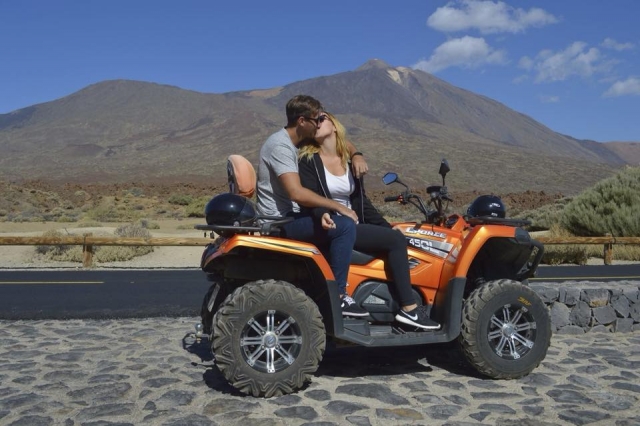 Romantico paseo en pareja en quad