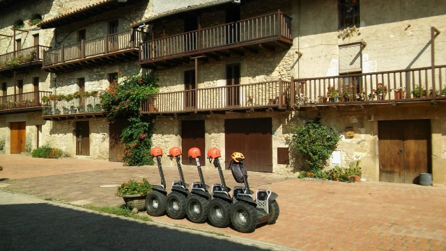 Nuestros segways aparcados 