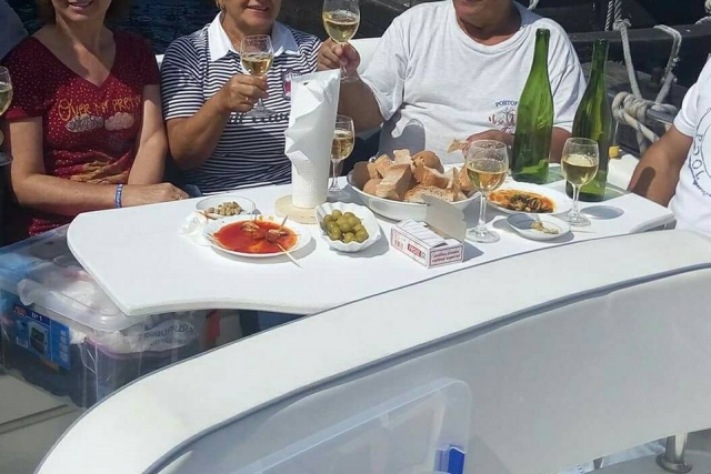 Enjoying the aperitif on board