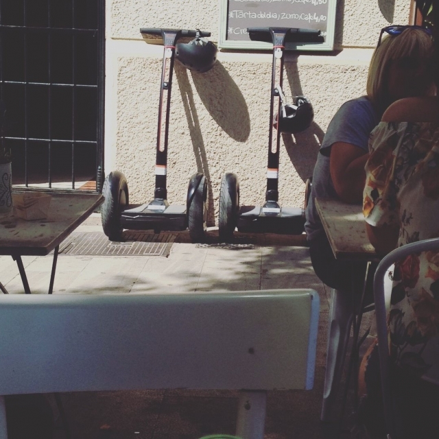  Geparkte Segways 