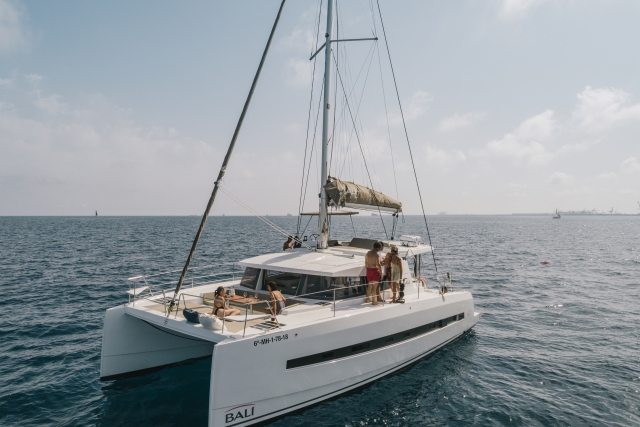  Catamaran Barcelona 