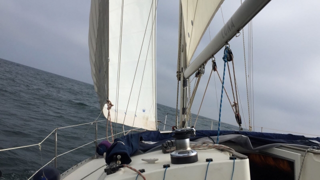  Segelboot rotierend 