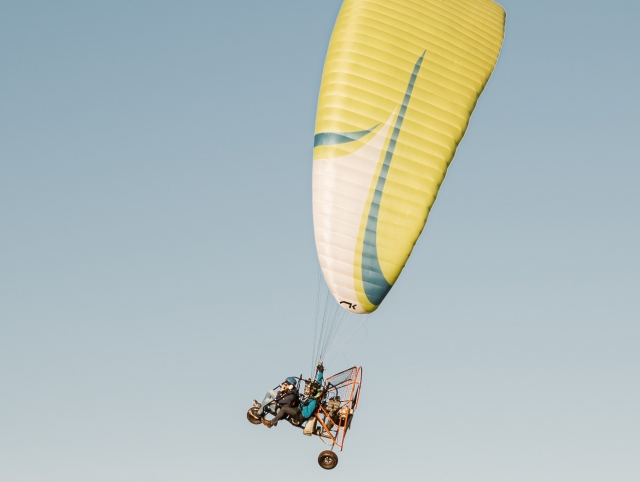 Volando en paramotor