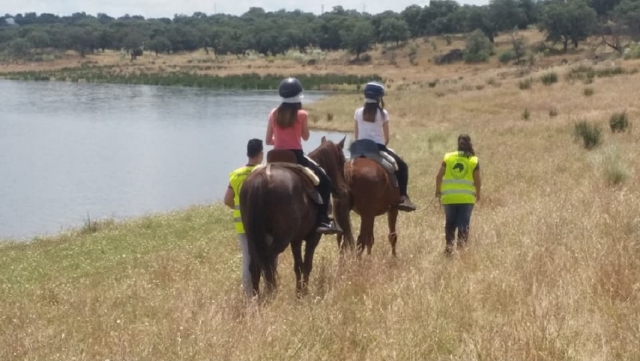 Paseo a caballo por el Pantano de la Colada
