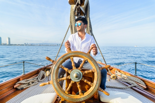  Learning to handle the sailboat 